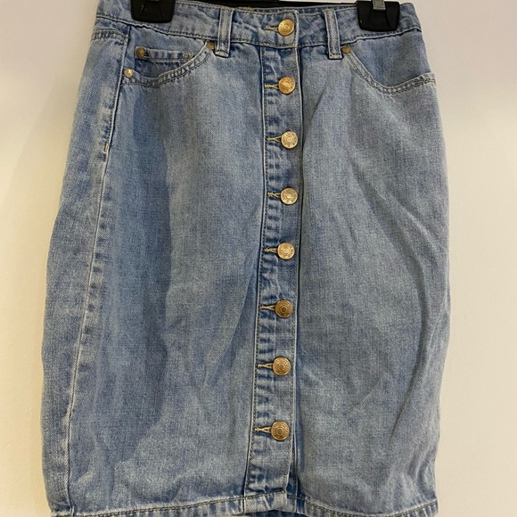 Denim skirt with buttons - Picture 1 of 2